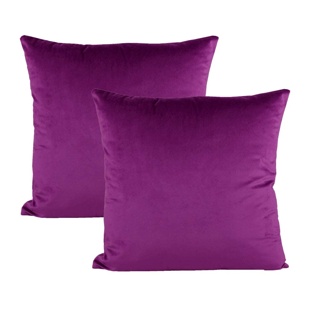 VAKADO Throw Pillow Covers 18x18 Set of 2 Emerald Green Velvet Decor Dark Forest Christmas Decorative Xmas Cushion Couch Euro Pillowcases Home Bed Decoration for Sofa Bedroom Office