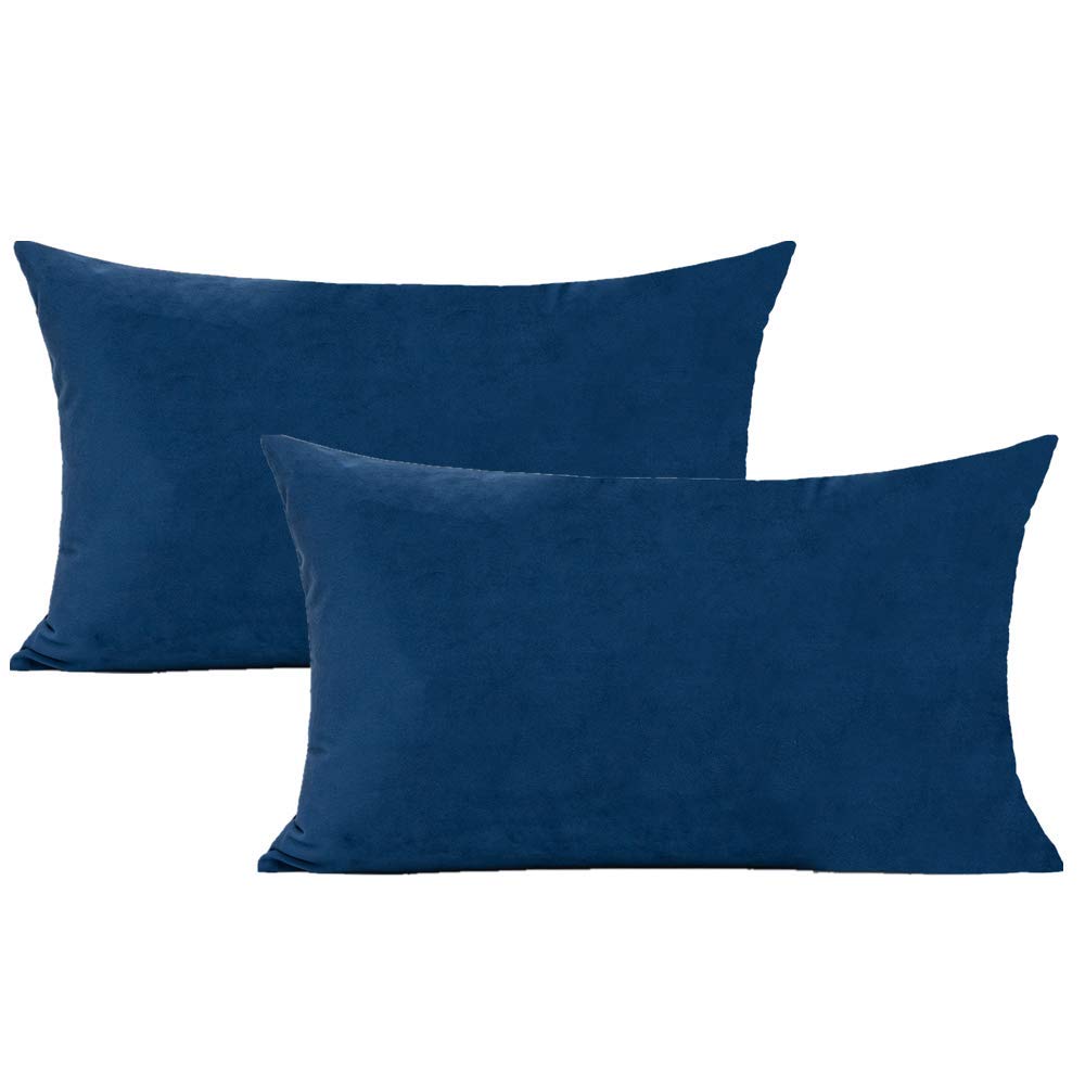 VAKADO Throw Pillow Covers 18x18 Set of 2 Emerald Green Velvet Decor Dark Forest Christmas Decorative Xmas Cushion Couch Euro Pillowcases Home Bed Decoration for Sofa Bedroom Office