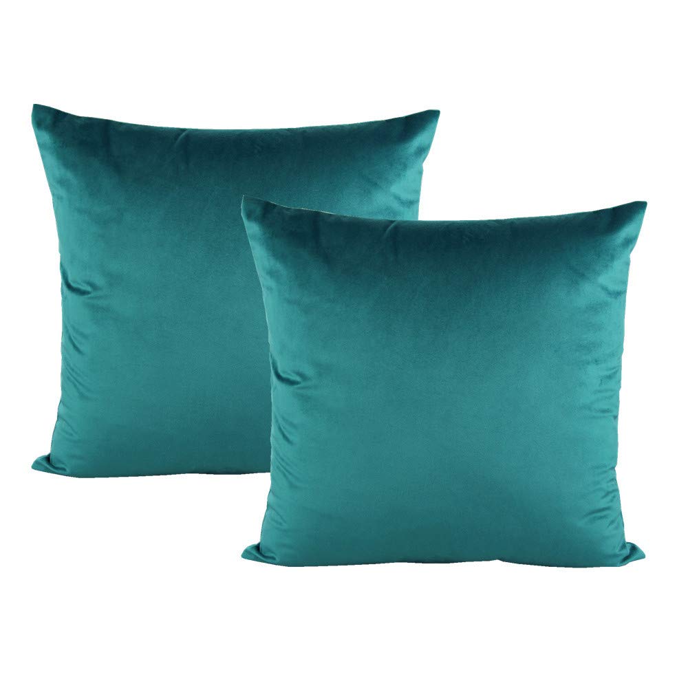 VAKADO Throw Pillow Covers 18x18 Set of 2 Emerald Green Velvet Decor Dark Forest Christmas Decorative Xmas Cushion Couch Euro Pillowcases Home Bed Decoration for Sofa Bedroom Office