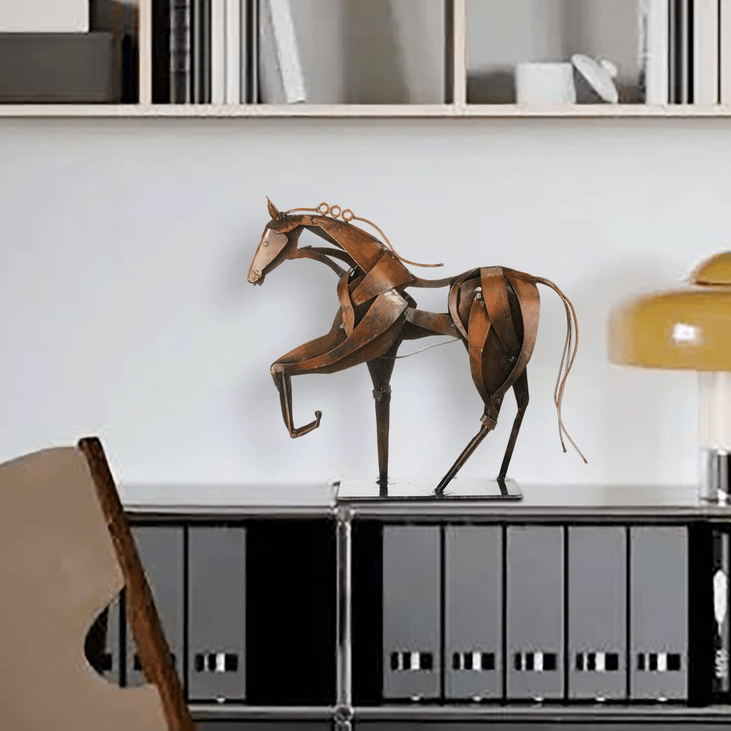 SunBlogs Art Metal Horse Statue Decor, Handmade Strong Modern Horse Sculpture Handicraft, Rustic Metal Statue Decorations Gift for Home Office Desk Figurine (Brown)