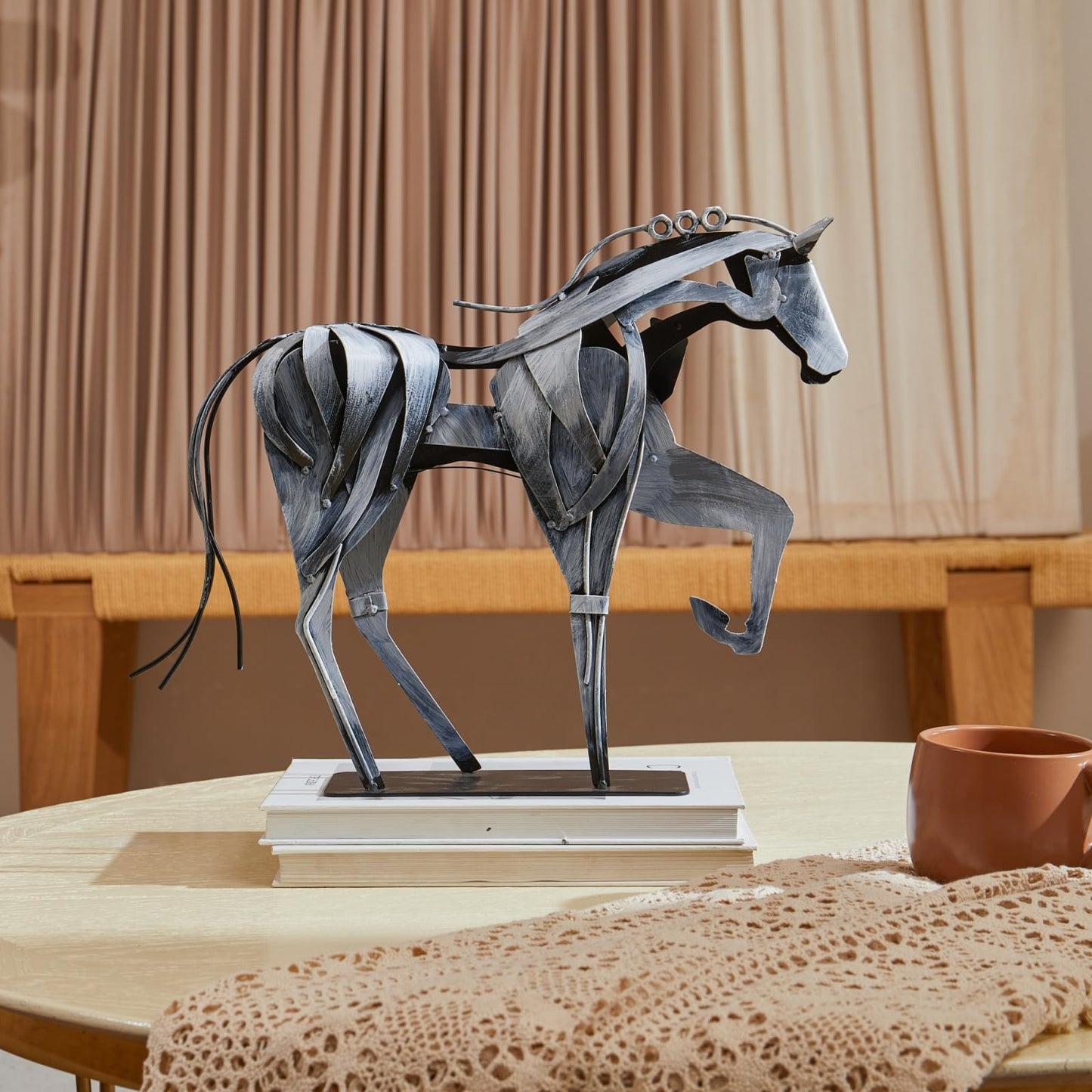 SunBlogs Art Metal Horse Statue Decor, Handmade Strong Modern Horse Sculpture Handicraft, Rustic Metal Statue Decorations Gift for Home Office Desk Figurine (Brown)