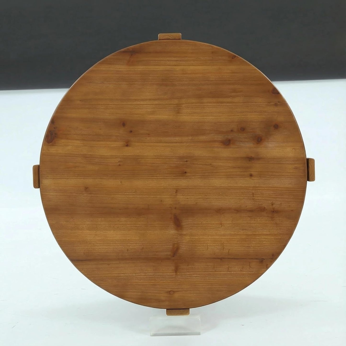 Solid Wood Round Coffee Table, 32 Inch Round Coffee Table for Living Room, Large Farmhouse Center Table with Thick Tabletop for Home, Easy Assembly, Rustic Brown