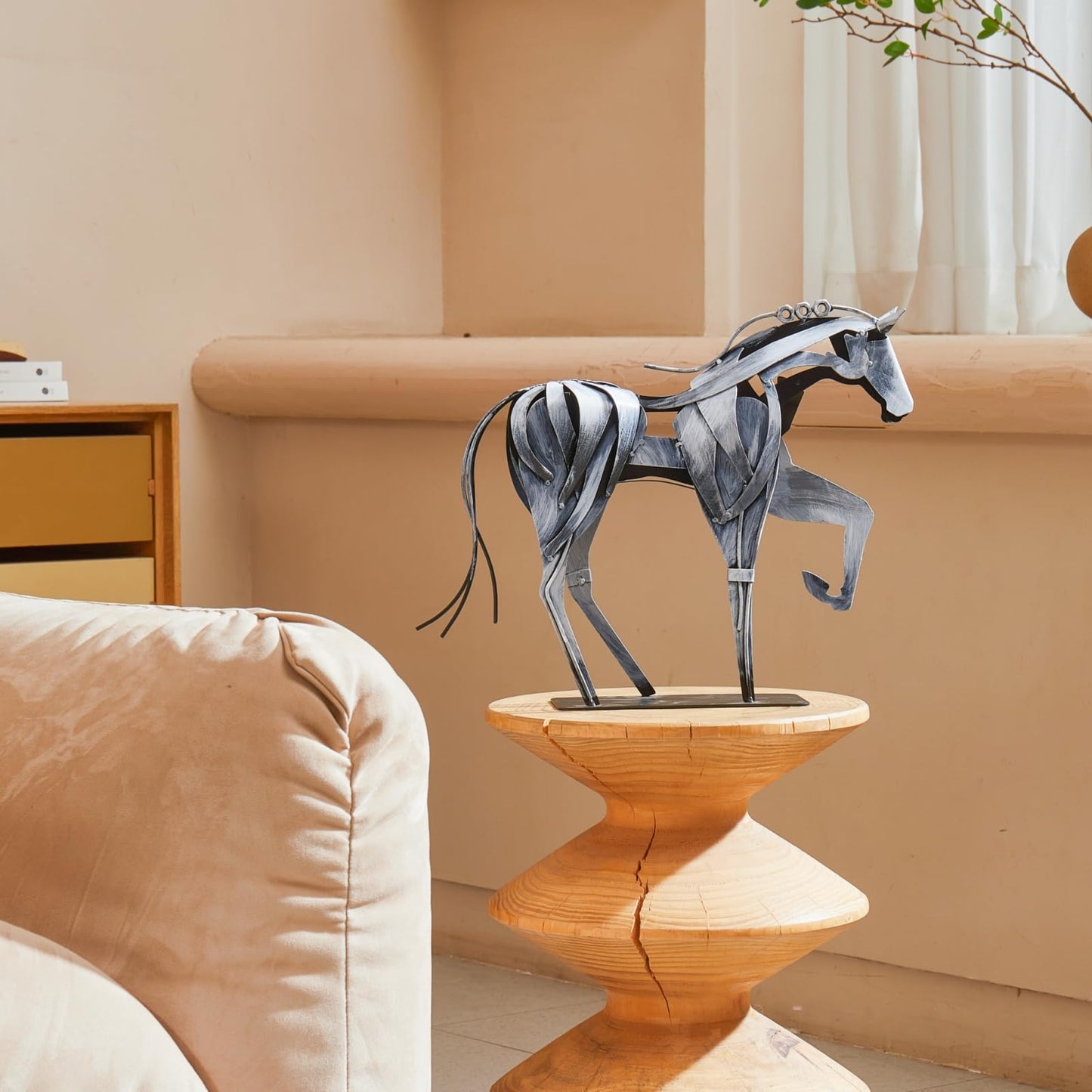 SunBlogs Art Metal Horse Statue Decor, Handmade Strong Modern Horse Sculpture Handicraft, Rustic Metal Statue Decorations Gift for Home Office Desk Figurine (Brown)