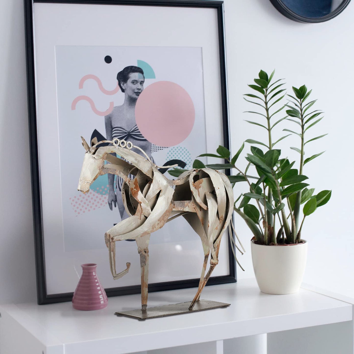SunBlogs Art Metal Horse Statue Decor, Handmade Strong Modern Horse Sculpture Handicraft, Rustic Metal Statue Decorations Gift for Home Office Desk Figurine (Brown)