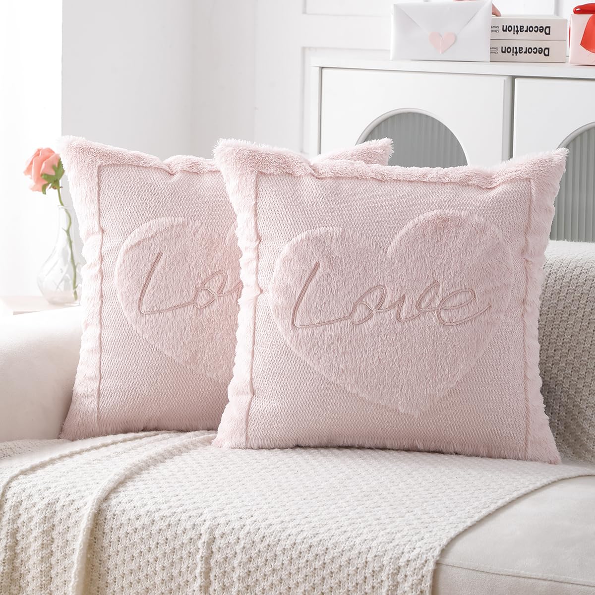 VAKADO Valentine’s Throw Pillow Covers 20x20 Set of 2 White Decoration Heart Valentine’s Day Couch Decorative Home Decor for Bed Sofa Bedroom Office