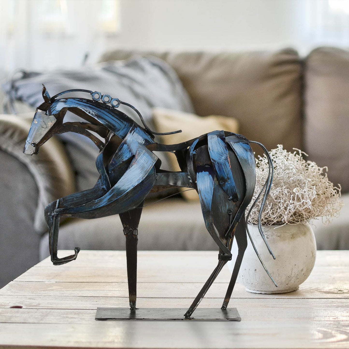 SunBlogs Art Metal Horse Statue Decor, Handmade Strong Modern Horse Sculpture Handicraft, Rustic Metal Statue Decorations Gift for Home Office Desk Figurine (Brown)