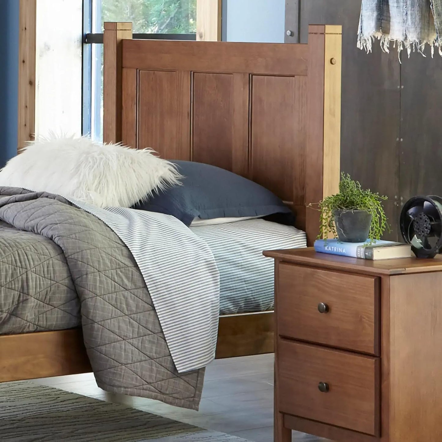Grain Wood Furniture Shaker Solid Wood 5 Piece Bedroom Set in Walnut, King Bed