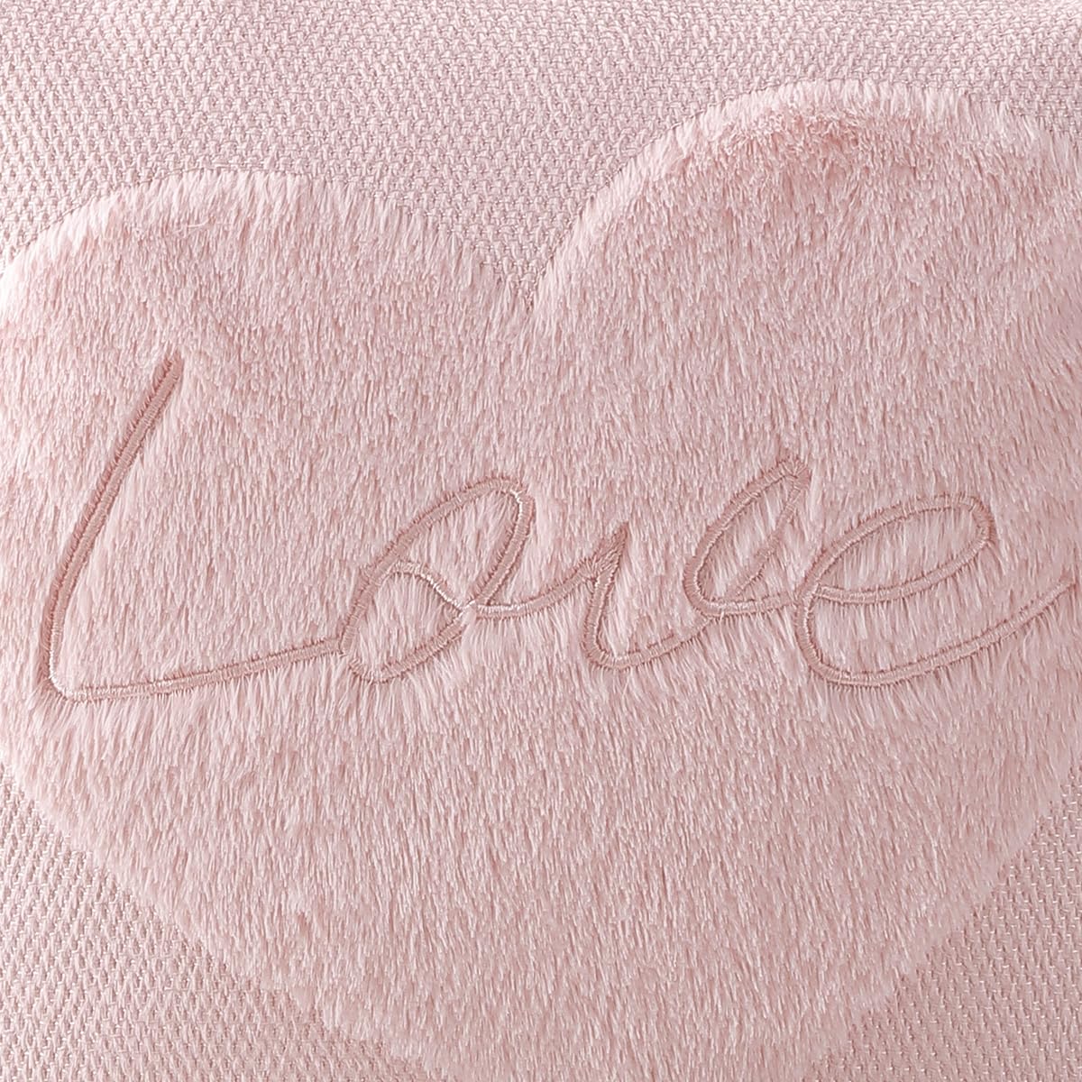 VAKADO Valentine’s Throw Pillow Covers 20x20 Set of 2 White Decoration Heart Valentine’s Day Couch Decorative Home Decor for Bed Sofa Bedroom Office