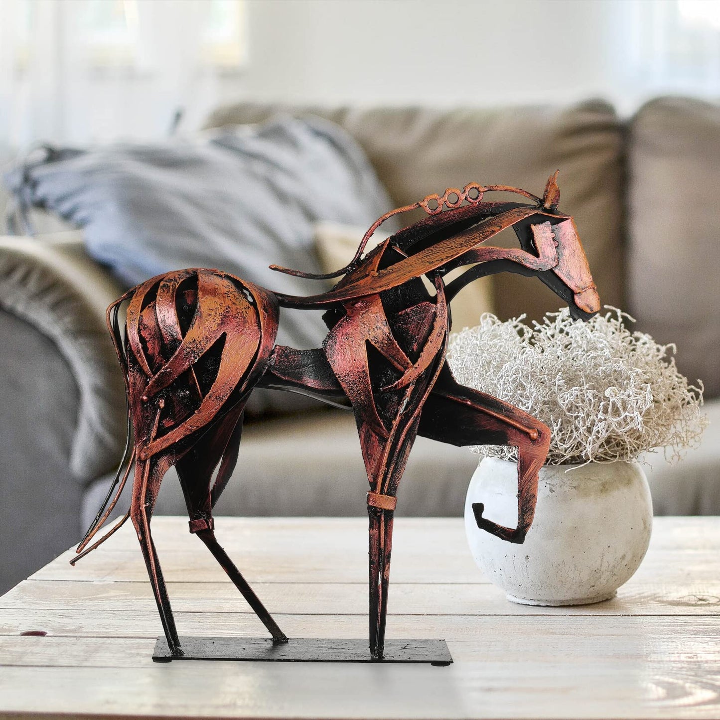 SunBlogs Art Metal Horse Statue Decor, Handmade Strong Modern Horse Sculpture Handicraft, Rustic Metal Statue Decorations Gift for Home Office Desk Figurine (Brown)
