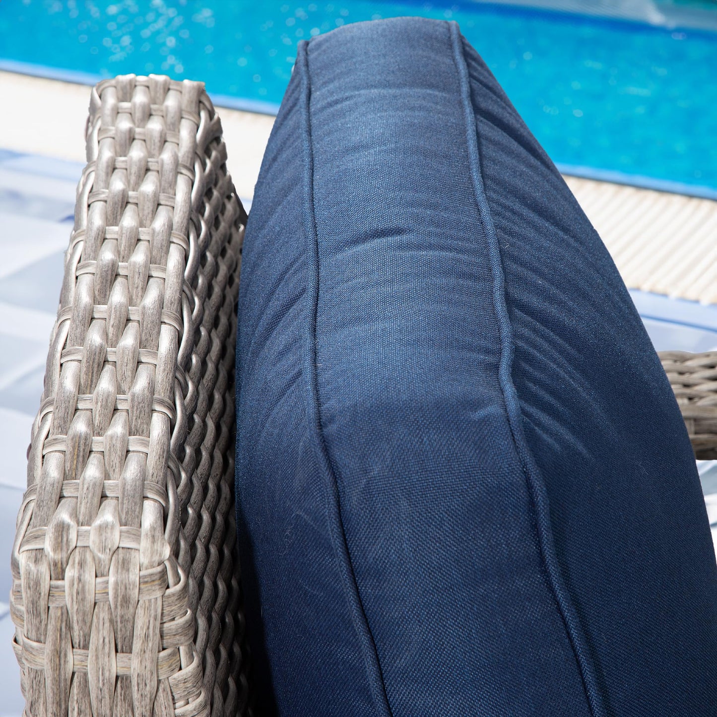 Joyside Patio Chair - Outdoor 360 Degree Swivel Rocker Chair with Durable Fabric Cushion and Ergonomic Structure, Patio Wicker Dining Chair(Grey/Dark Blue)
